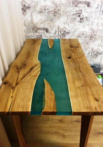 Кухонный стол (дуб, эпоксидная смола)